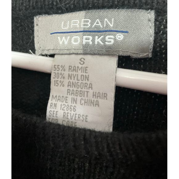 NWT 90’s Urban Works Beaded Sweater Size Small Angora Blend - Picture 3 of 8